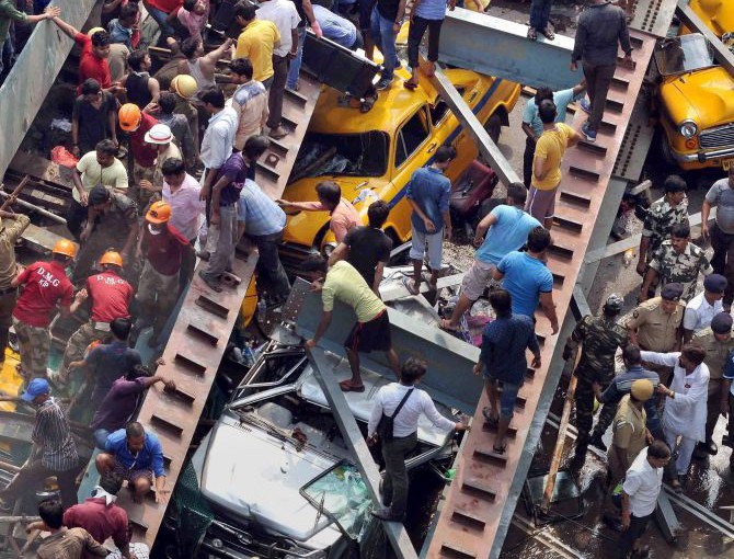 Kolkata Flyover Collapsed 25 killed and Several Injured